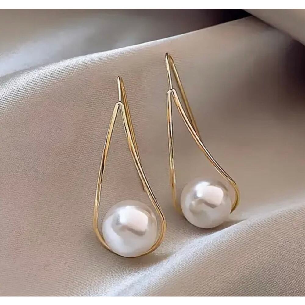 Gold and Pearl Drop Earrings